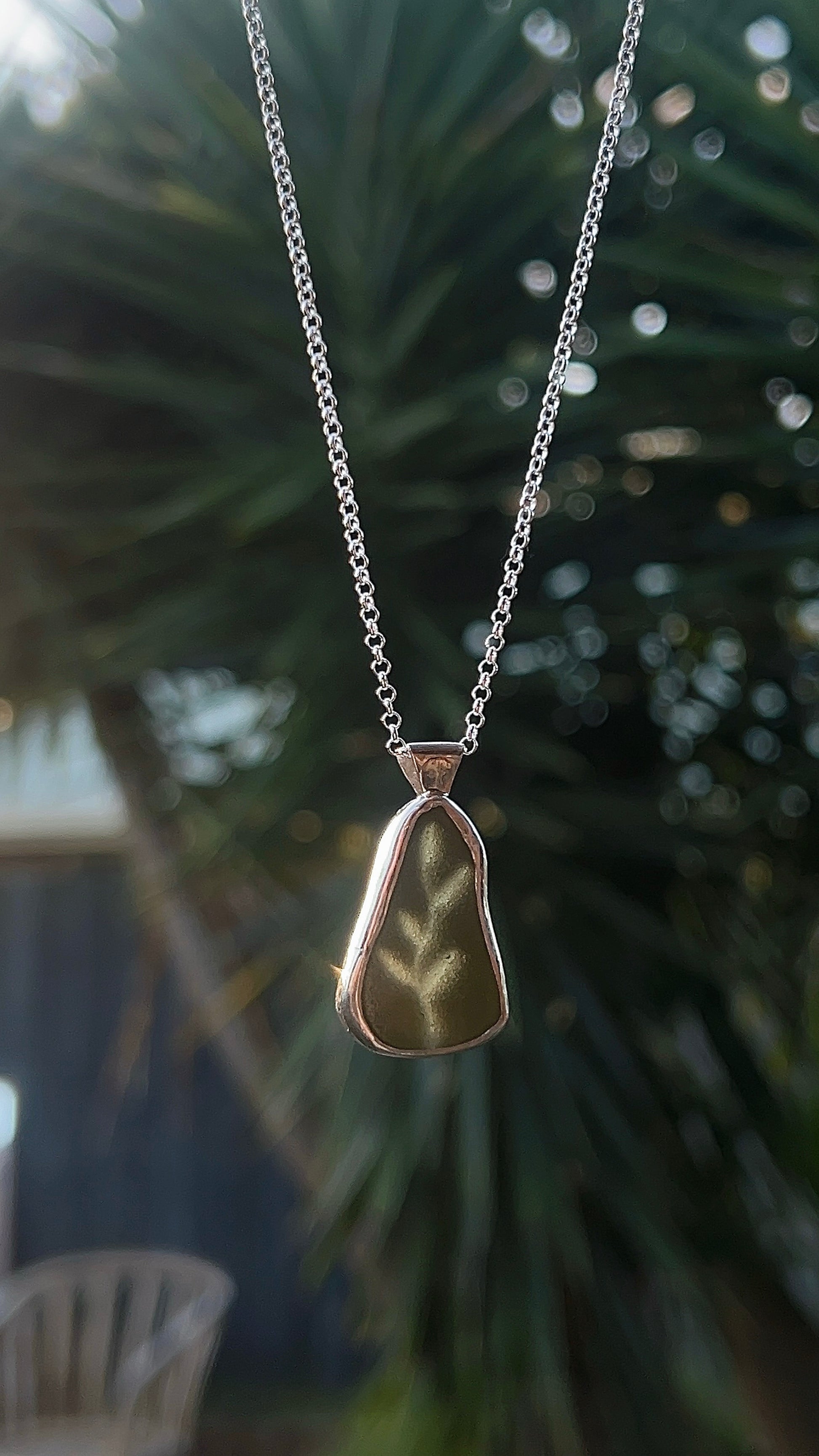 seaglass window necklace: leaf stem