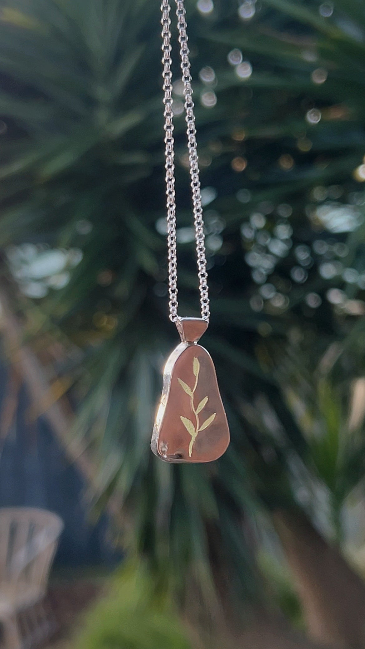 seaglass window necklace: leaf stem