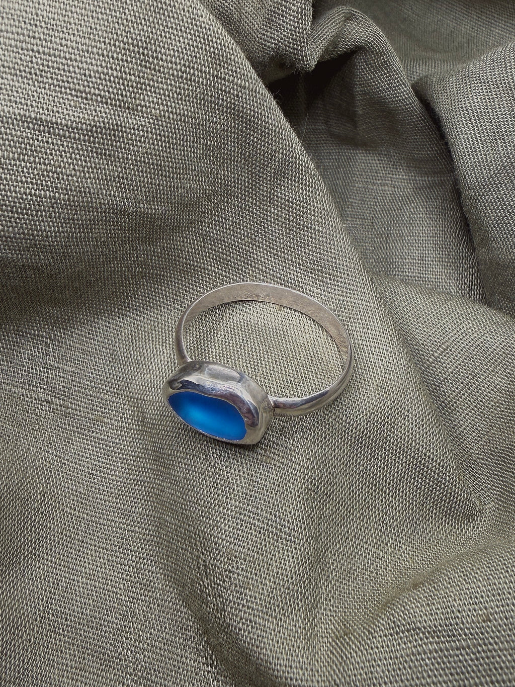 dark blue seaglass ring size U½ (US 10.75)