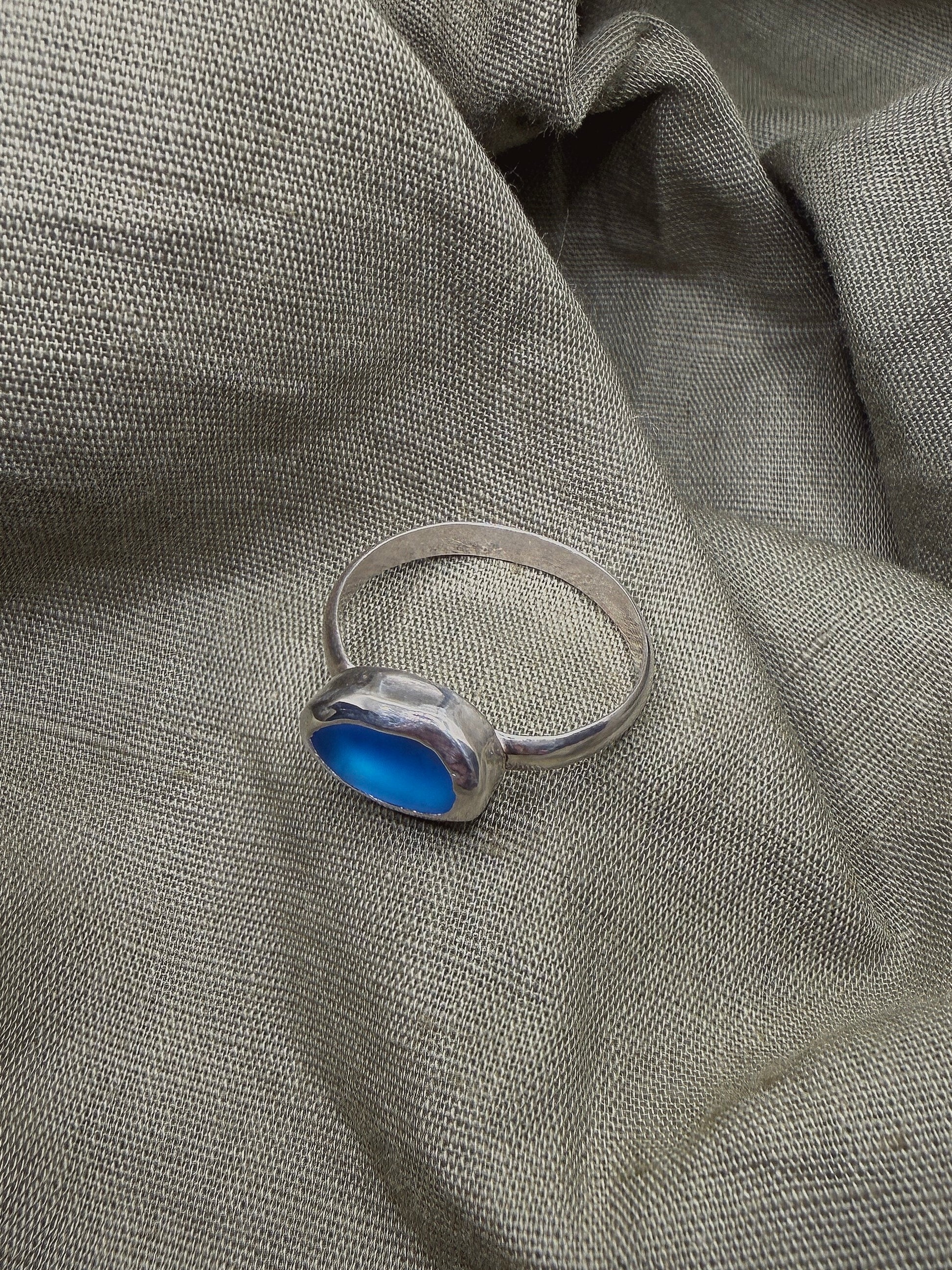 dark blue seaglass ring size U½ (US 10.75)