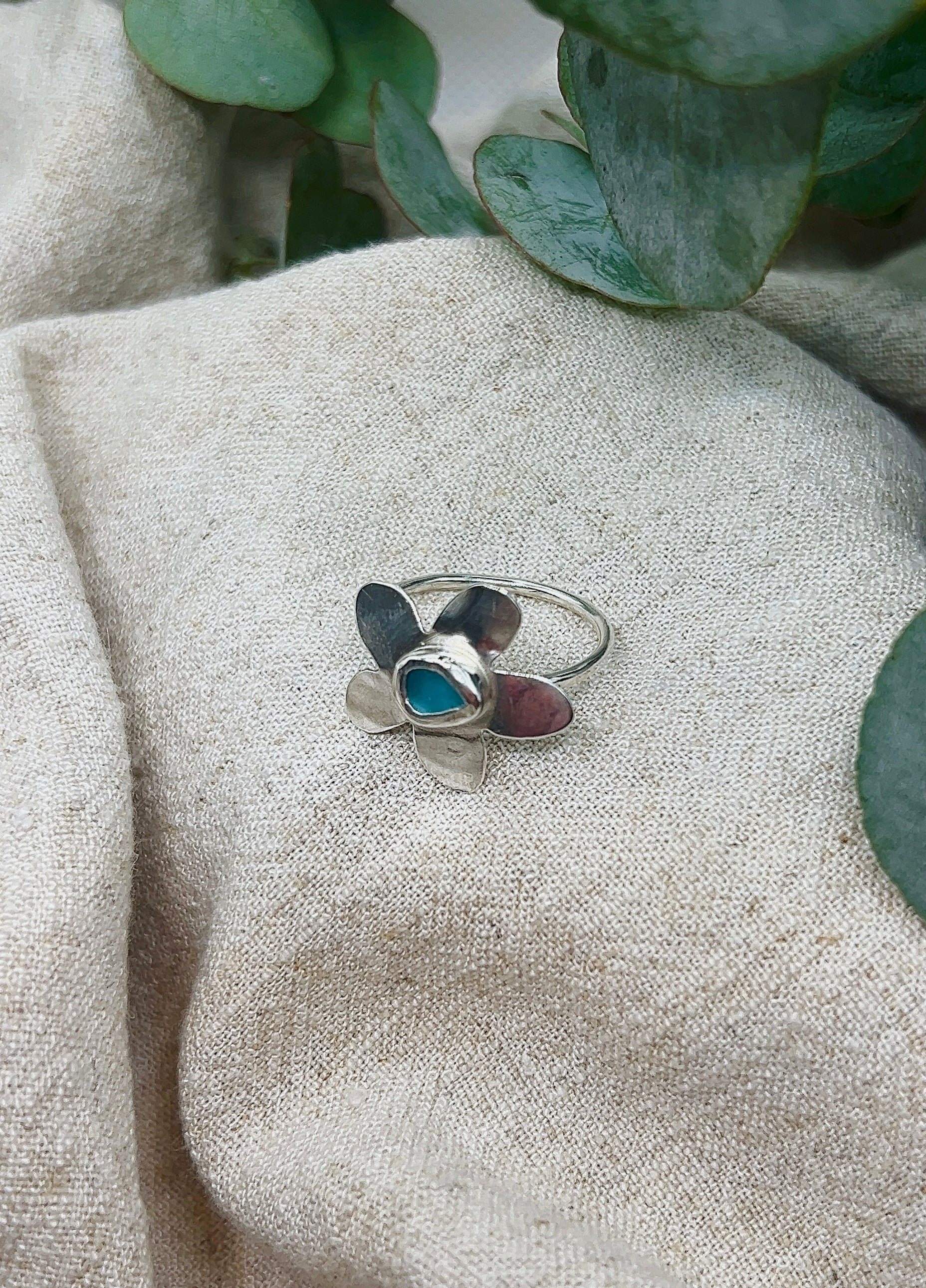 seaglass flower ring size Q
