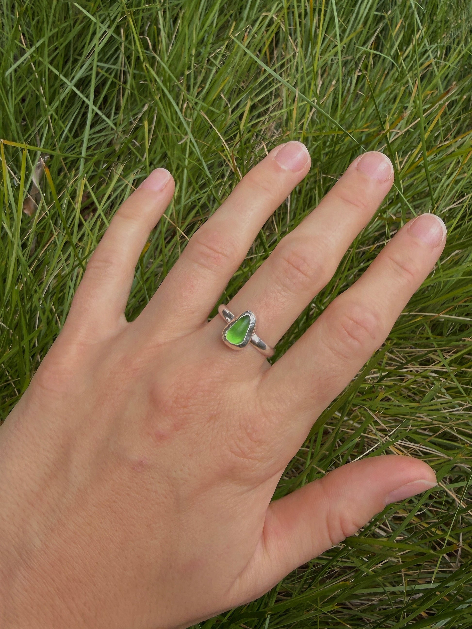 green seaglass ring size T (US 10)