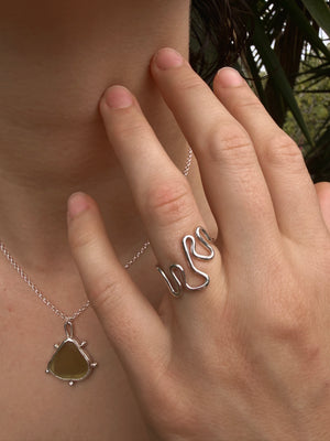 squiggle ring size O (US 7.5)
