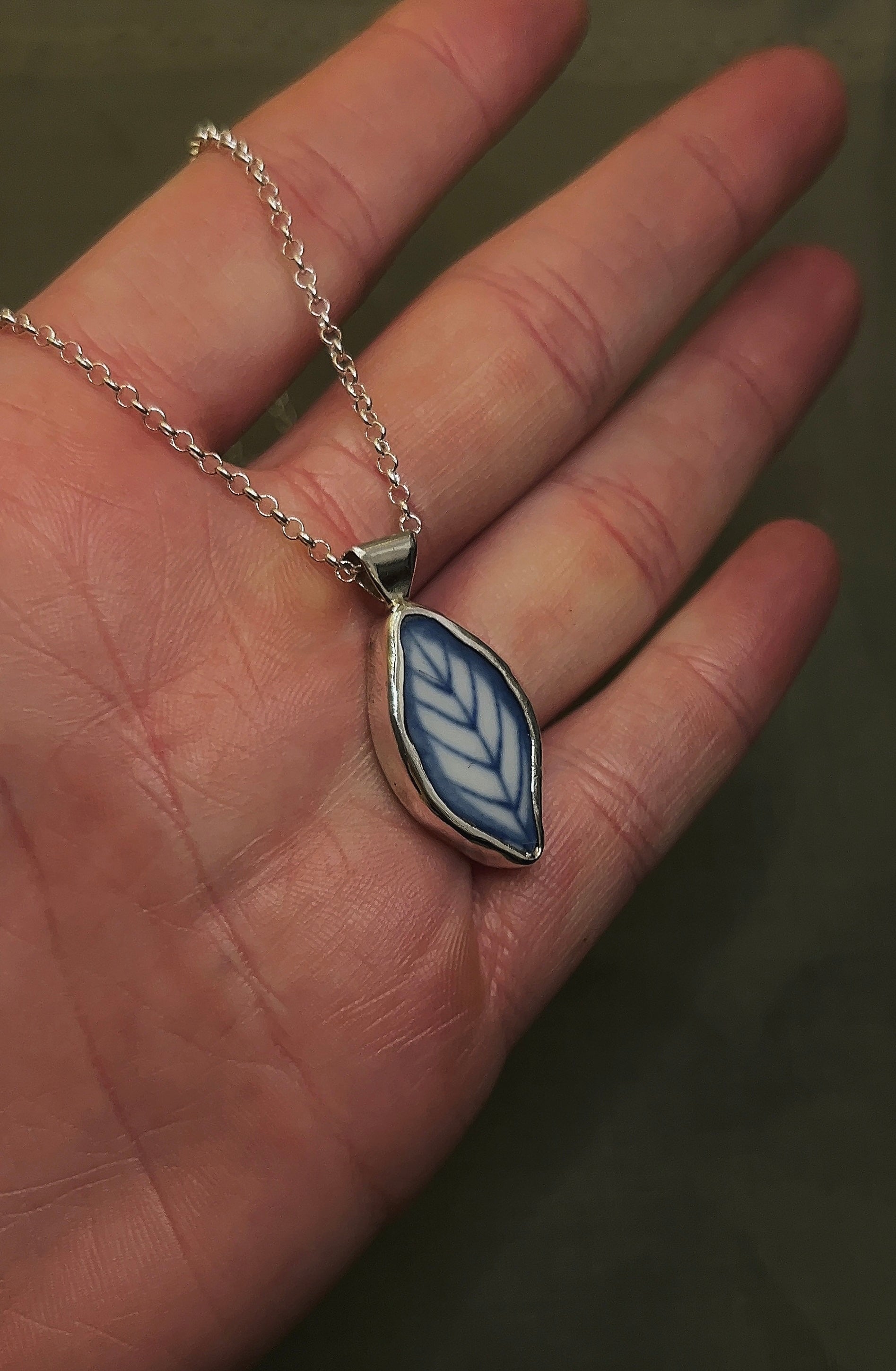 leaf ceramic necklace