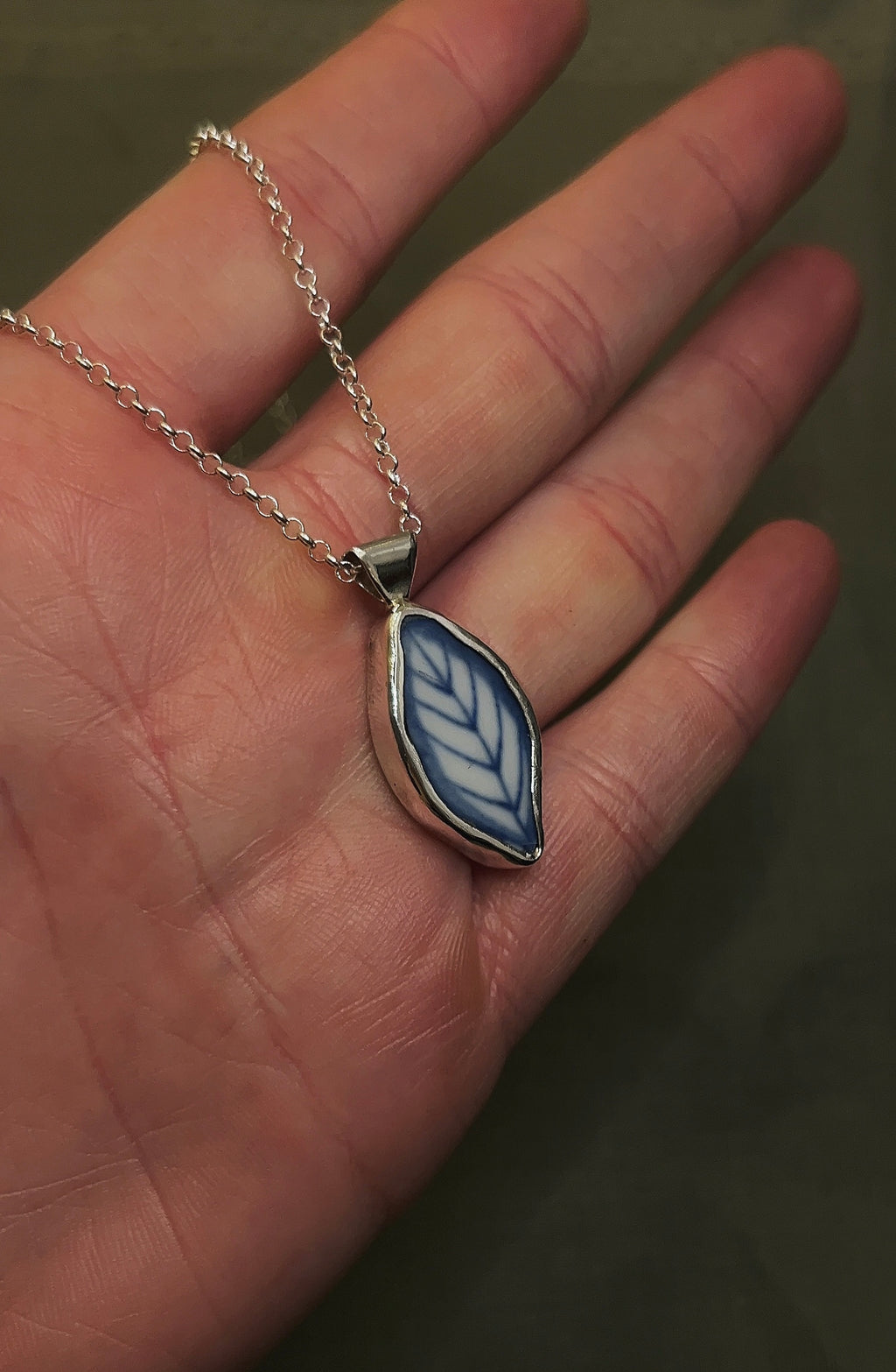 leaf ceramic necklace