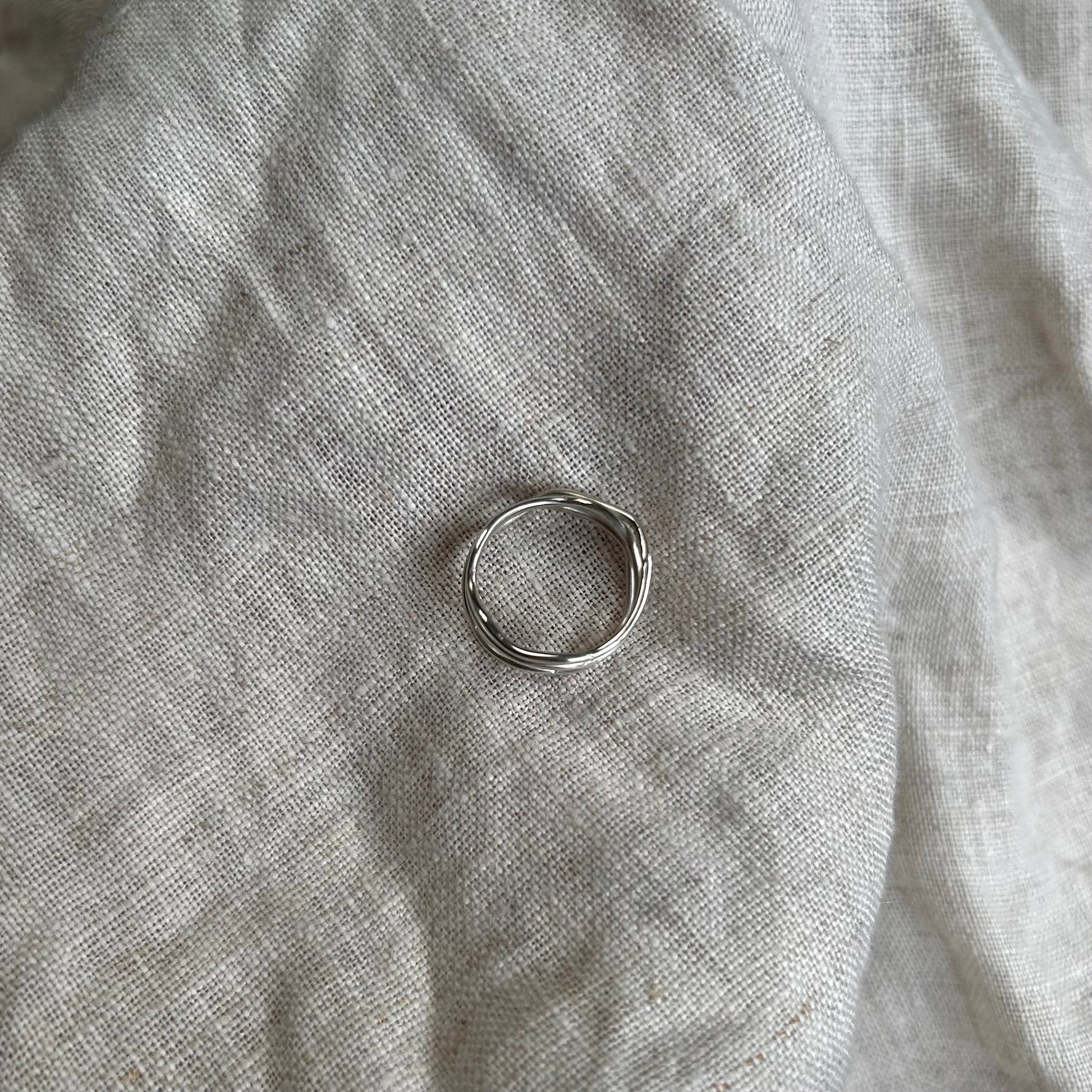 endless waves ring (size customisable)