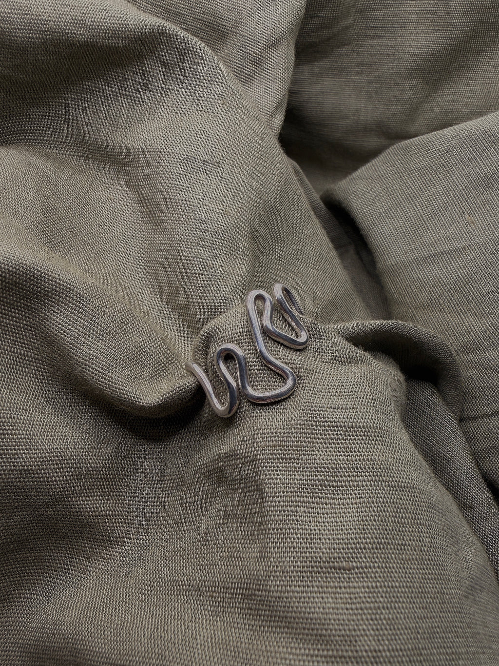 squiggle ring size O (US 7.5)