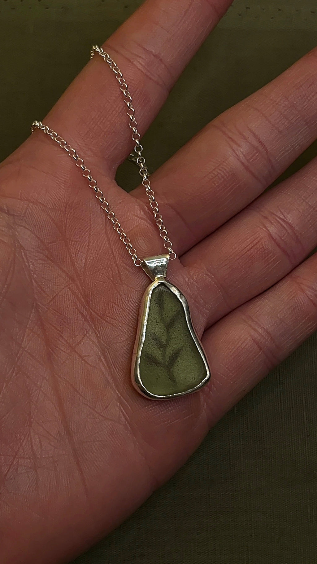 seaglass window necklace: leaf stem