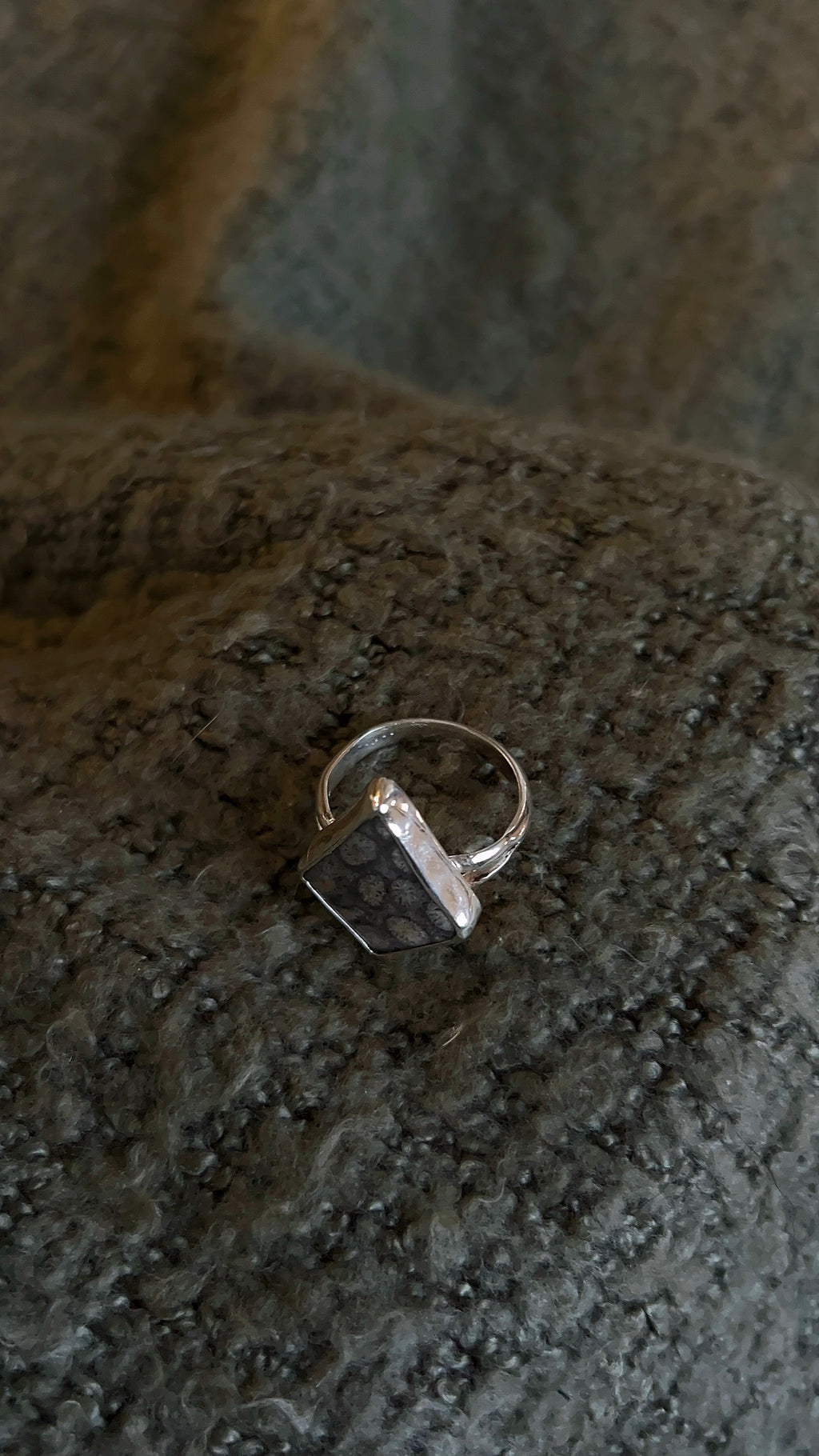 size S fossil coral ring - kite shaped