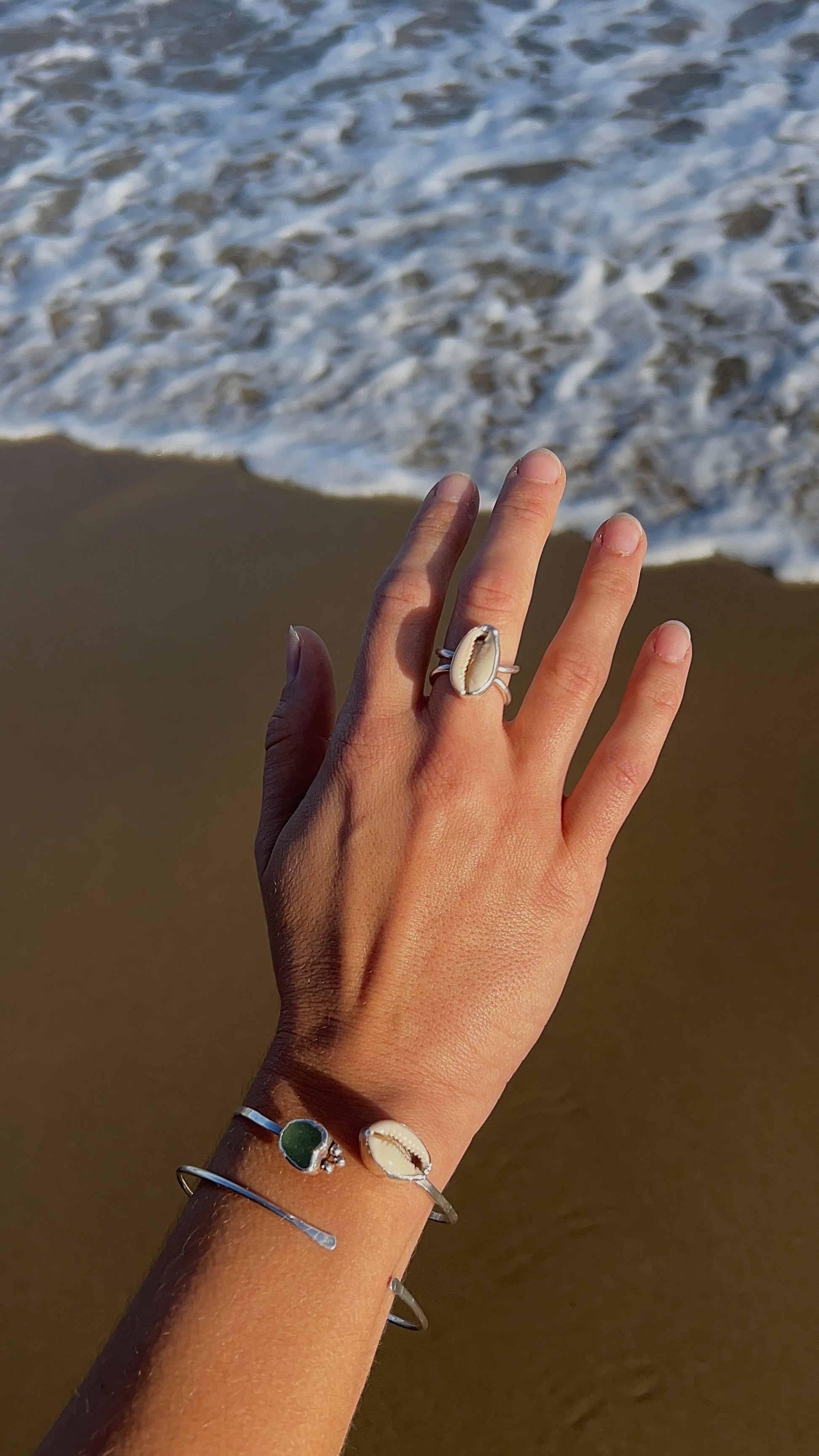 cowrie shell ring (size adjustable)