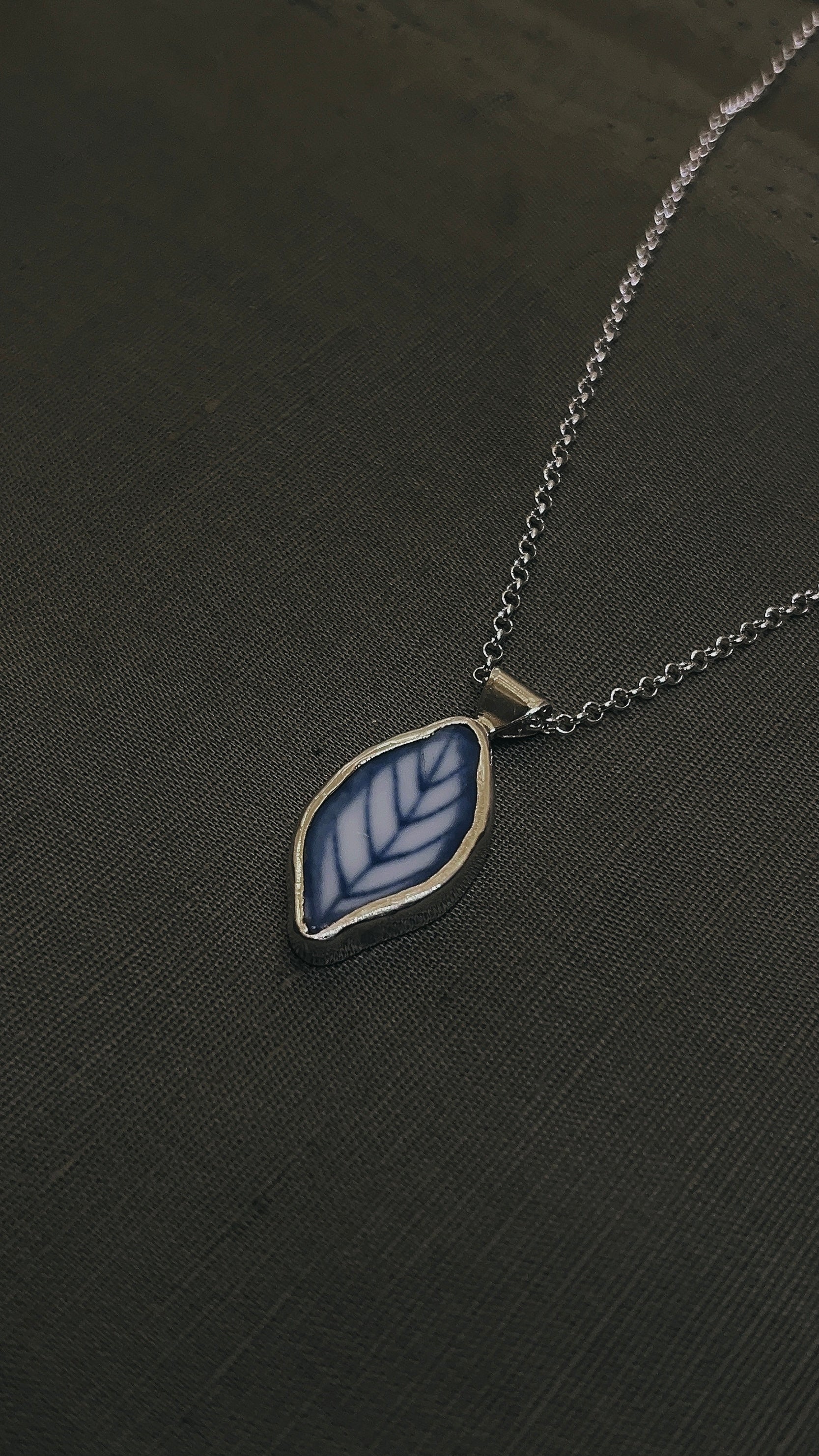 leaf ceramic necklace