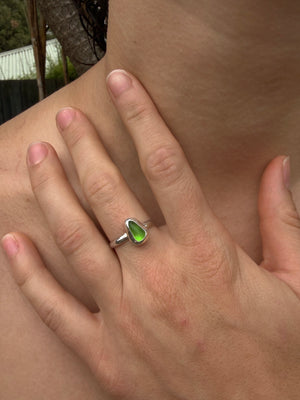 green seaglass ring size T (US 10)