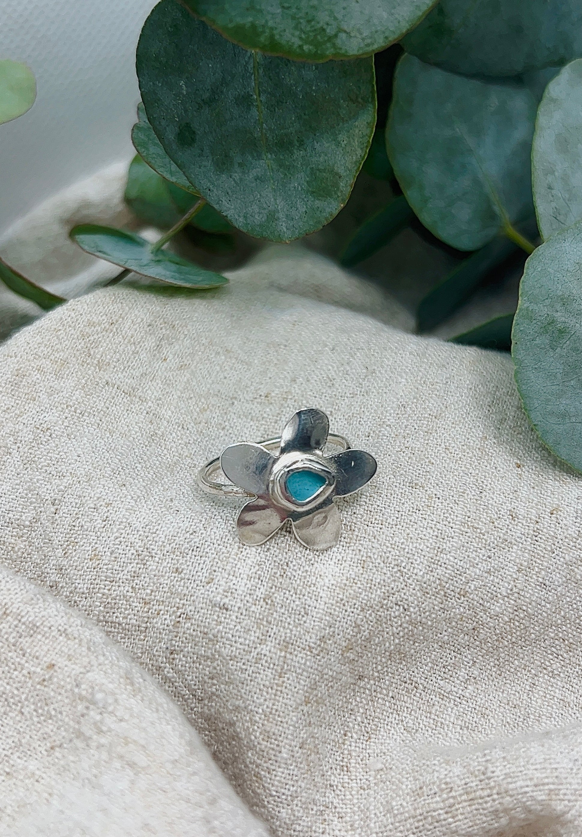 seaglass flower ring size Q