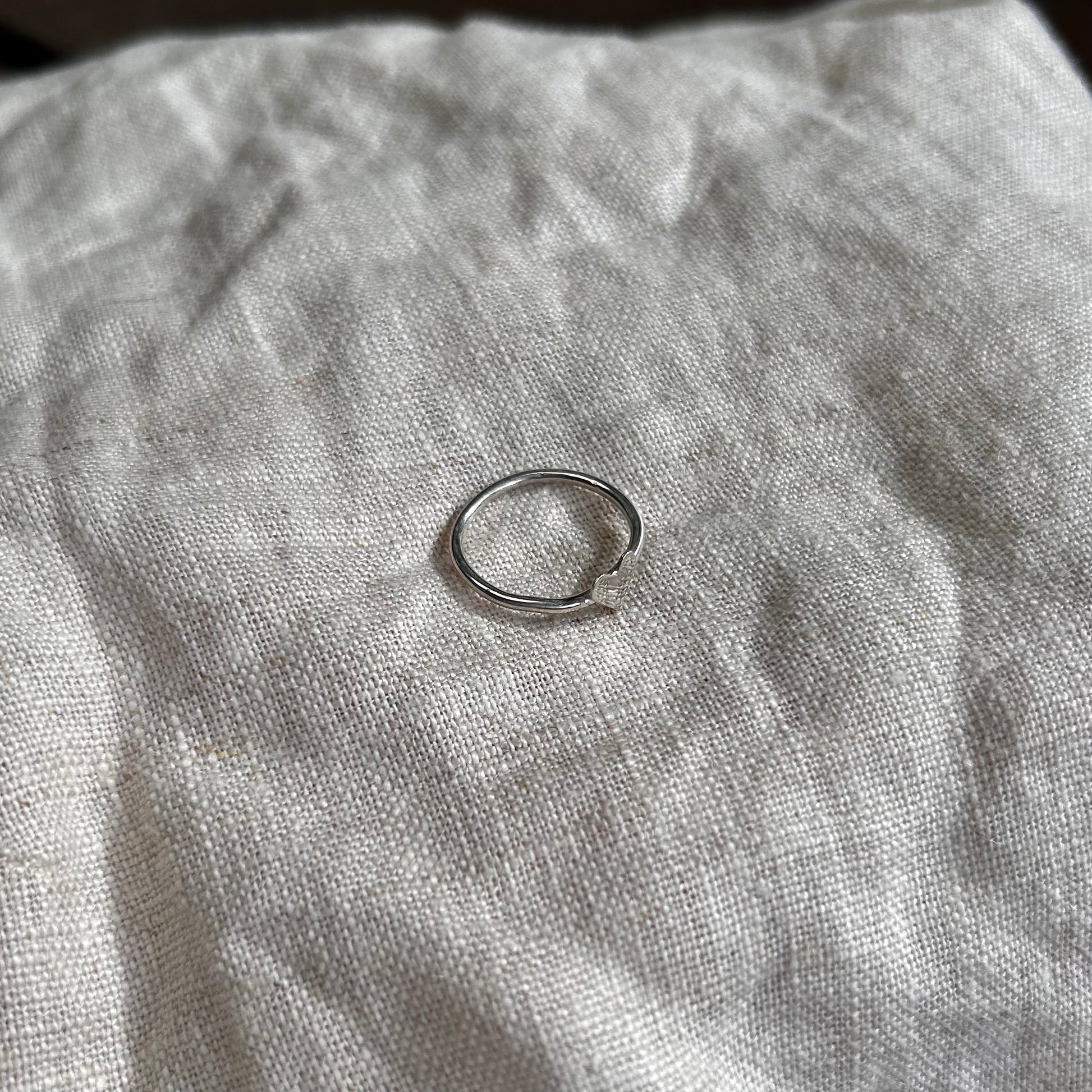 tiny heart ring (size customisable)