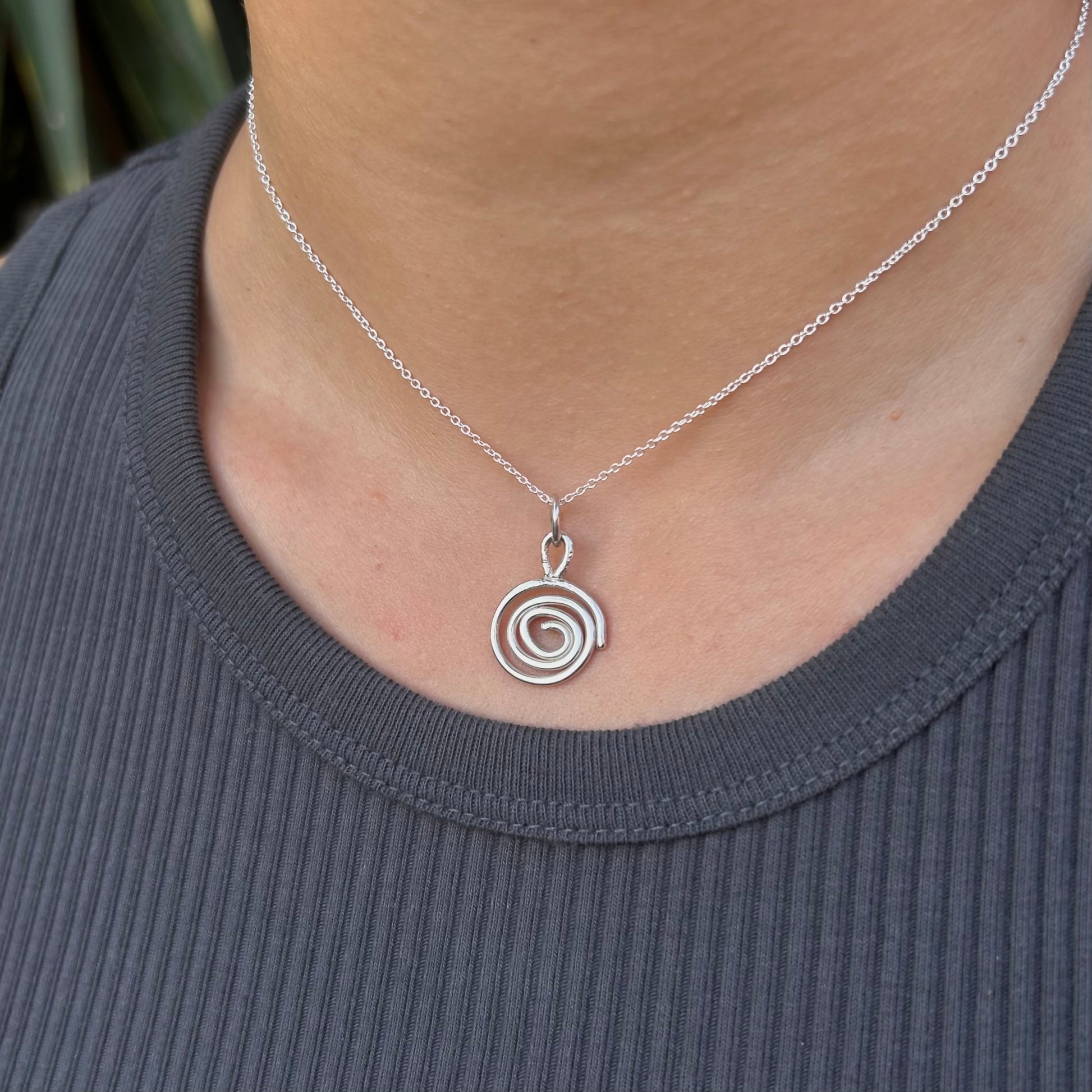 vortex swirl pendant necklace