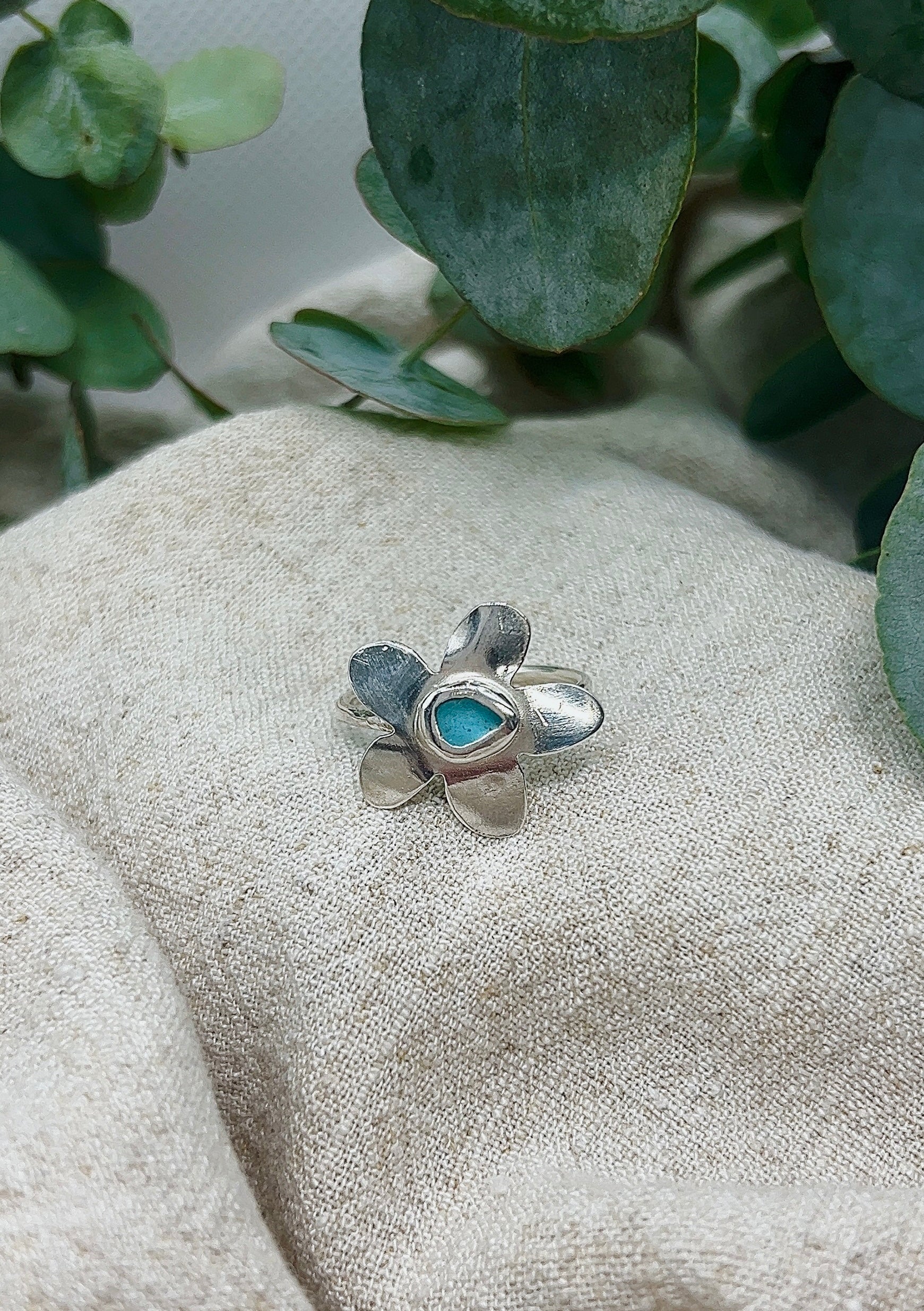 seaglass flower ring size Q
