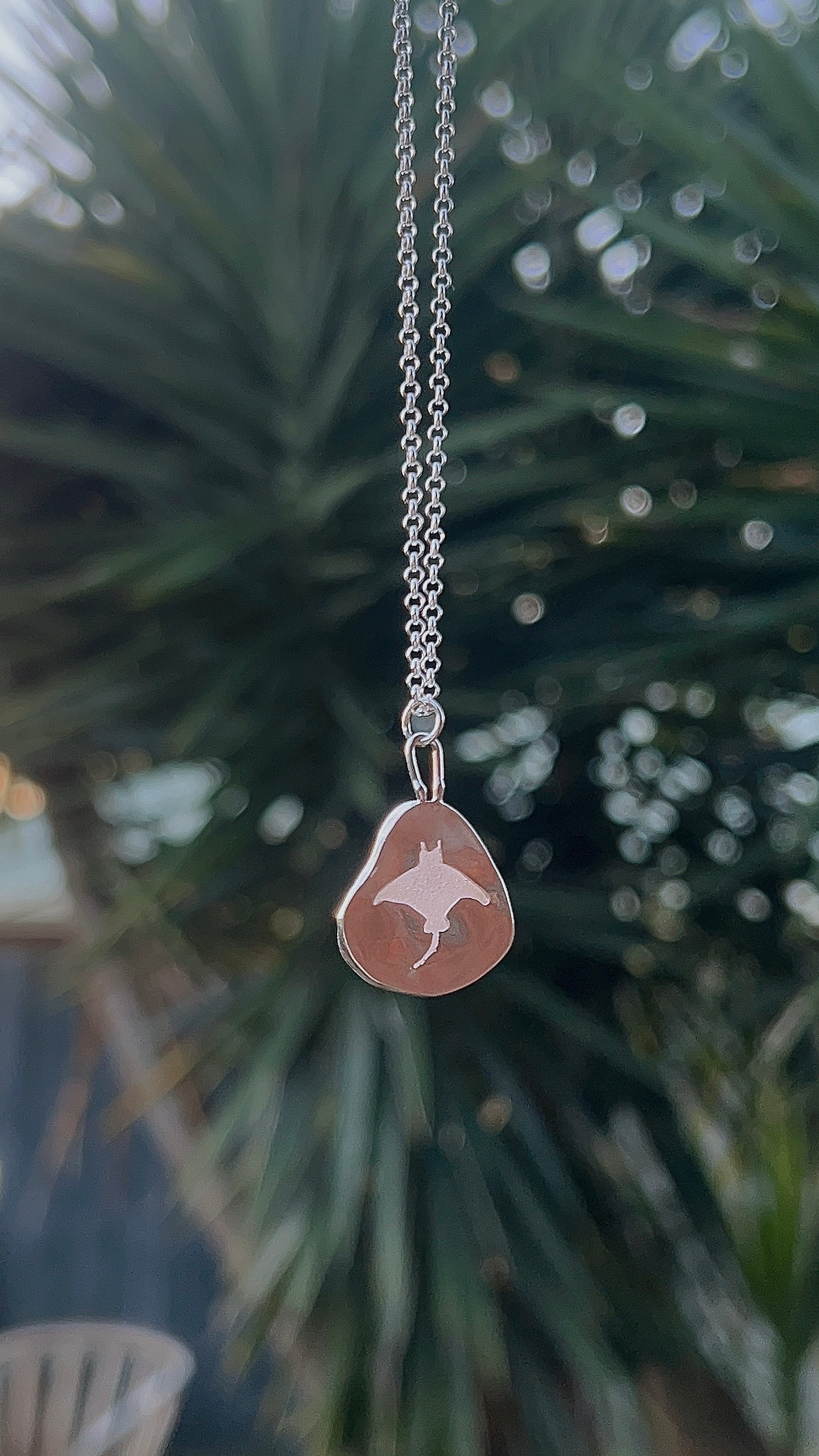 seaglass window necklace: manta ray